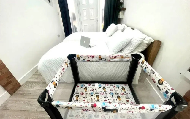 Nice And Cosy Large Studio Near Luton Airport!