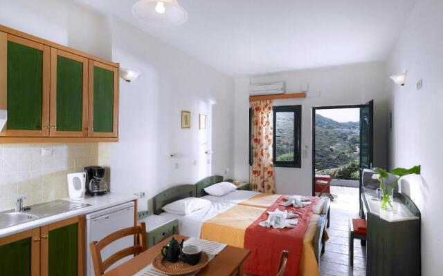 Erivolos Studios & Apartments
