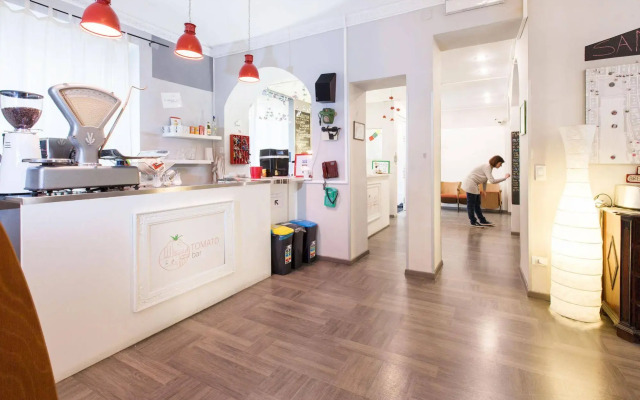 Tomato Backpackers Hotel