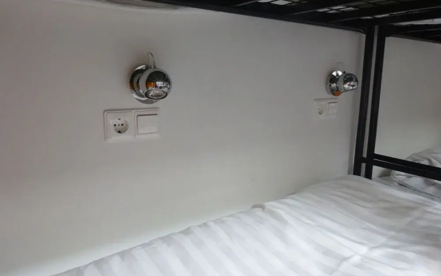 Hostel Sleep Inn