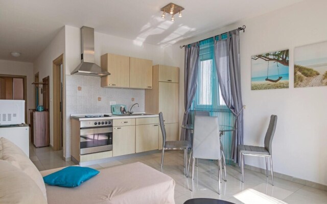Beautiful Home in Peroj With 6 Bedrooms, Outdoor Swimming Pool and Wifi