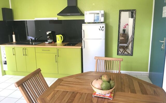 Apartment With one Bedroom in Le Gosier, With Enclosed Garden and Wifi