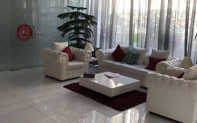 Al Muhanna Plaza Luxury Apartments