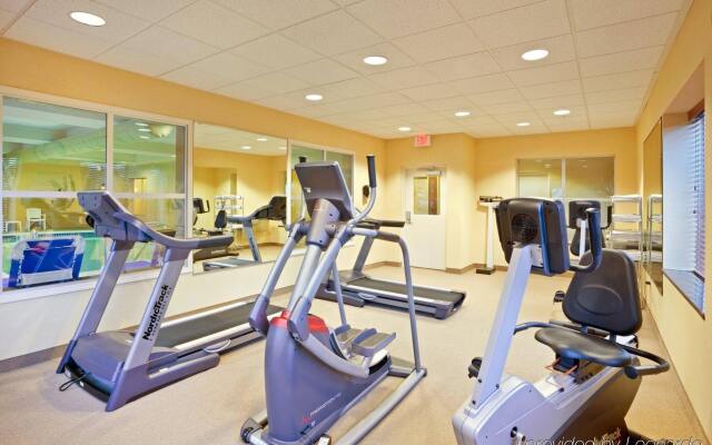 Holiday Inn Express & Suites Seattle North - Lynnwood by IHG