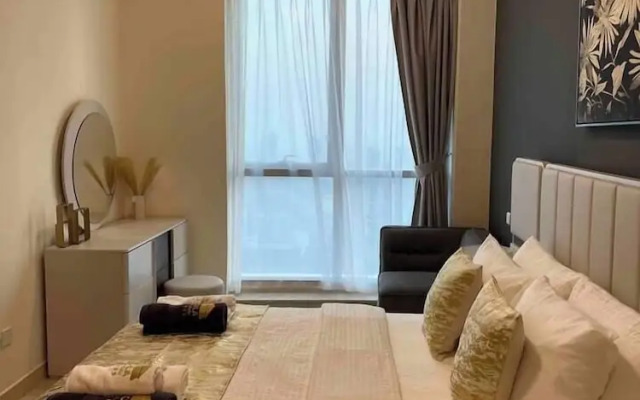 Modern Skyline Sea View 2BR Apartment