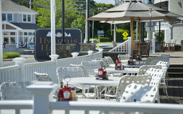 Hyannis Harbor Hotel
