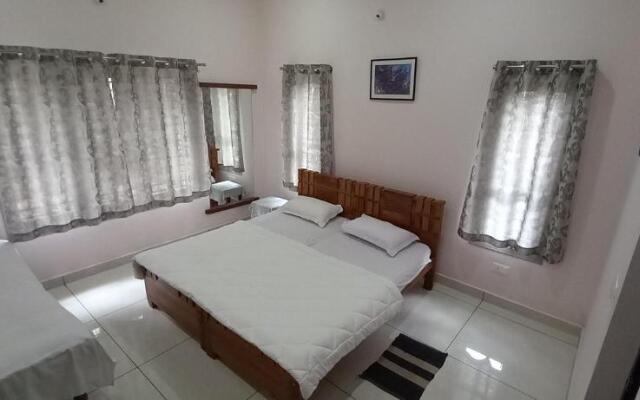 Snow Pine Holiday Home...Virajpet