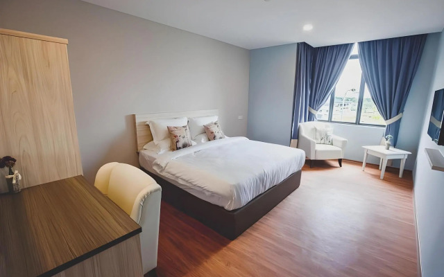 V3 Hotel & Residence Seri Alam