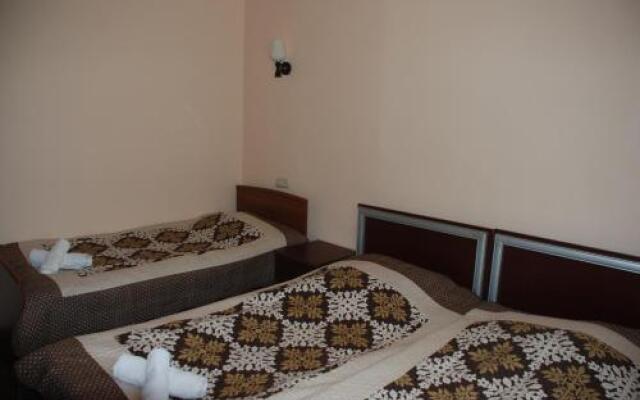 Guest House Qoruldi