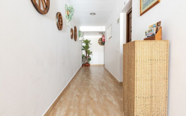 Elegant Apartment in Totalán with Hot Tub