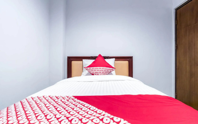 Super OYO 283 Helvetia Residence