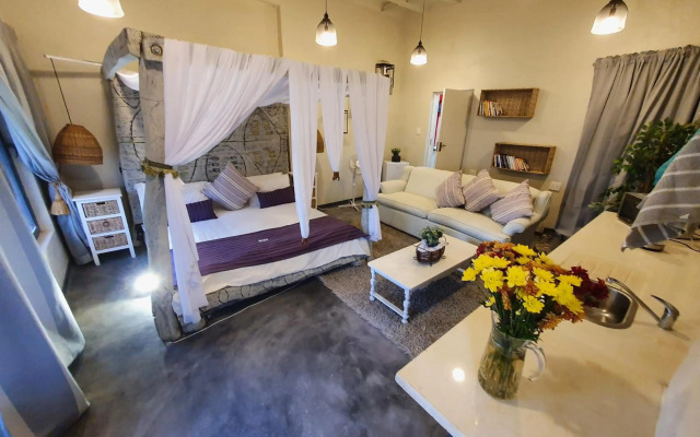 Bedrock Honeymoon Studio En-suite