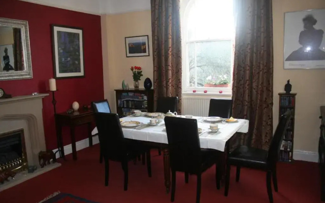 The Old Station House - B&B