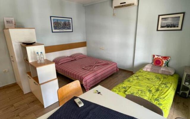 Enjoy Travel Cute Studio Apartment