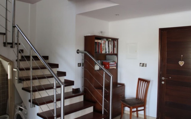 Immaculate 3-bed House in Pentakomo