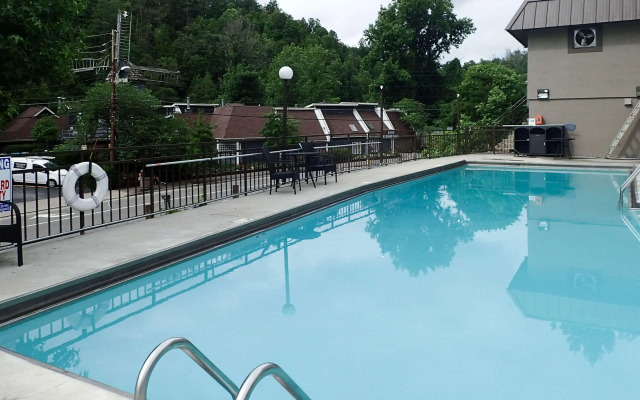 Clarion Pointe Downtown Gatlinburg