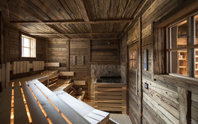 Post Alpina - Family Mountain Chalets