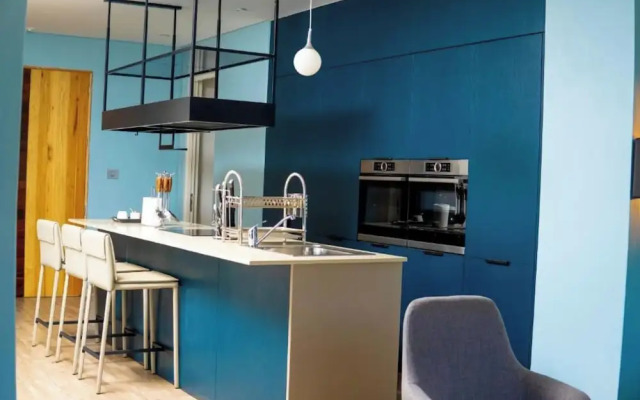 Africa's Touch & Leisure