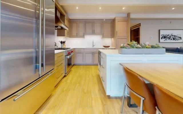 Vail - Lionshead Condominiums 2 Bedroom Condo