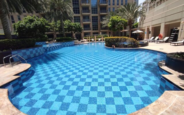 Lux BnB Standpoint Towers Burj & Fountain Views