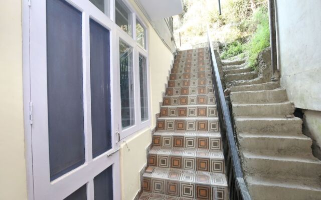 OYO 13725 Home 1RK Pine Forest View Bharari