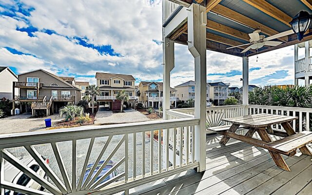 New Listing! Roomy In Private Beach Community 7 Bedroom Home
