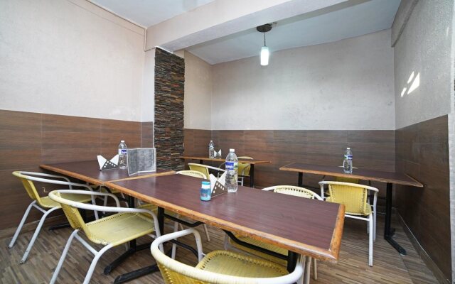 OYO 5227 Hotel New Bharat