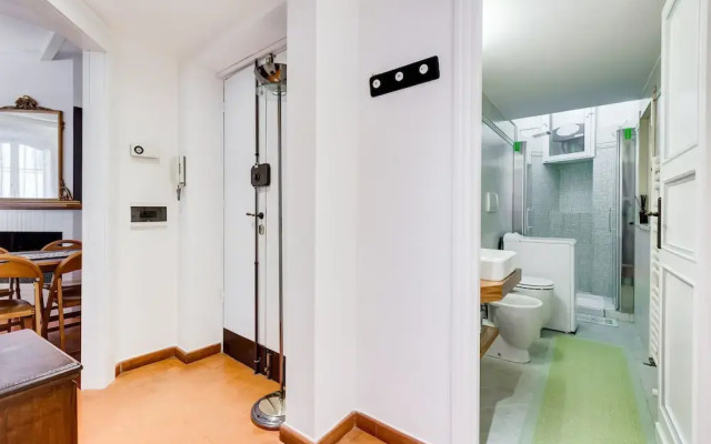 Apartment in Campo de Fiori with Netflix