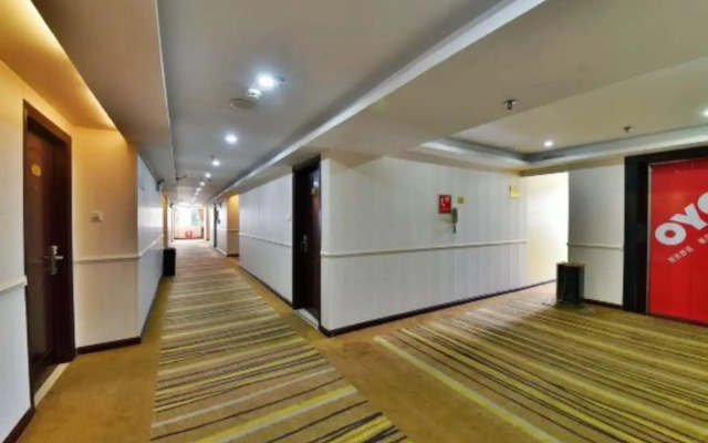 Wanlong Business Hotel