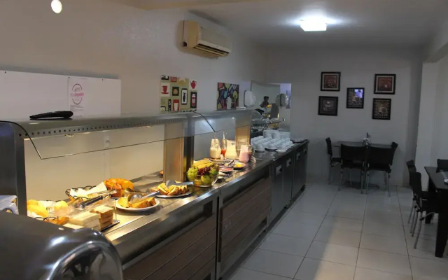 Hotel Leon