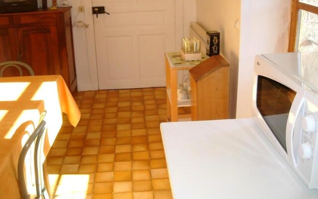 Apartment With one Bedroom in Vitrac, With Wifi