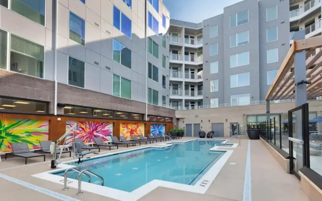 Lavish Retreat City Views DC