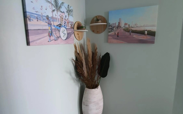 uSHAKA WATERFRONT - LUXURIOUS LAVISH LOOKER