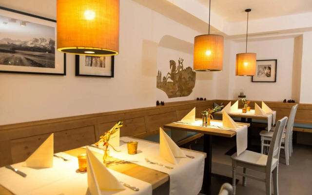 Hotel & Wirtshaus Post