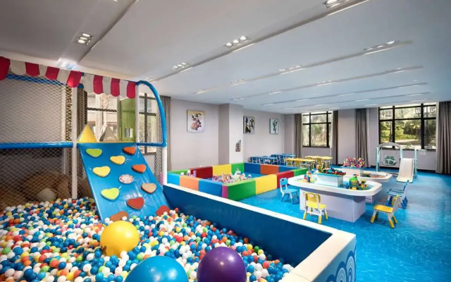 Days Hotel & Suites Venice Nanguo