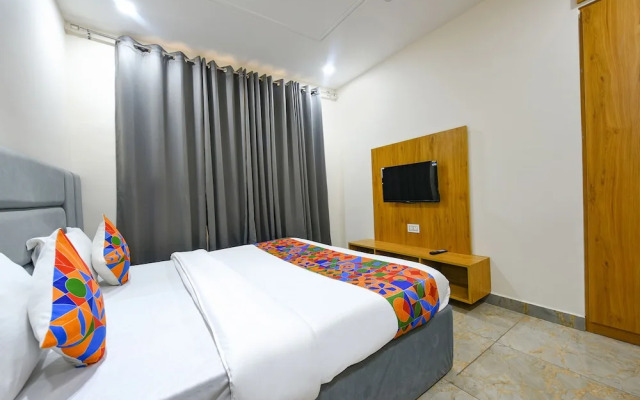 Fabhotel Flying Kiwi