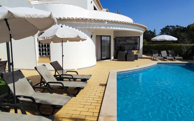 Villa Cristina 17 - Private Pool - 500m from the beach