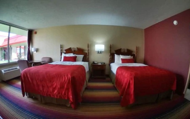 Ramada Perry Near Fairgrounds