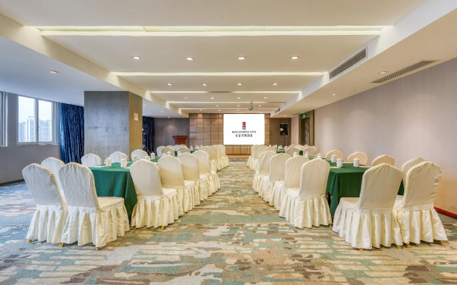 Rezen Kingtown Hotel (Chongqing Xinpaifang)