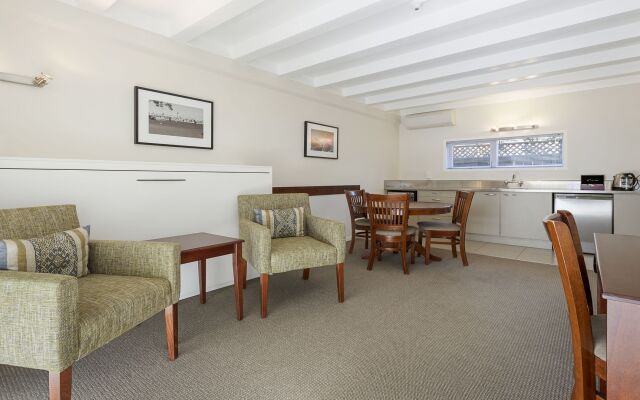 The Parnell Hotel & Conference Centre