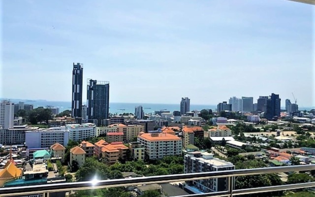 20th Floor 2-bed Condo With Stunning Views