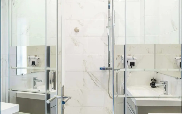 Beautiful Two Bedroom Apartment Near Croisette