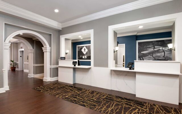 Hampton Inn & Suites Stamford