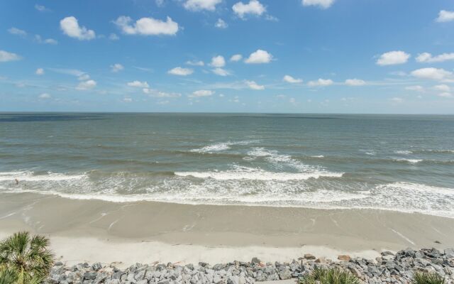 1067 College by Hodnett Cooper