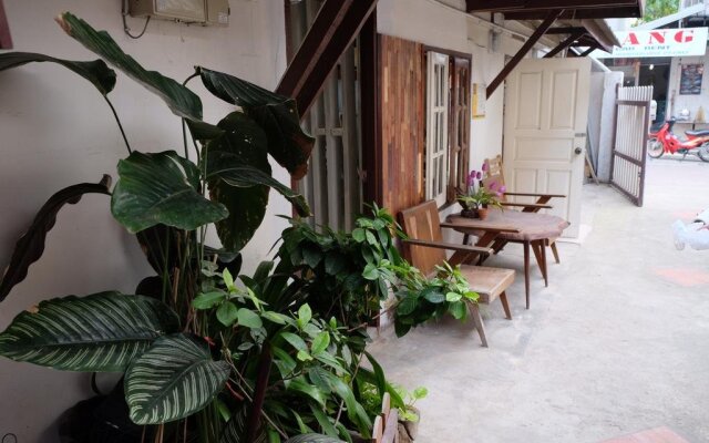 1293 Backpacker Hostel