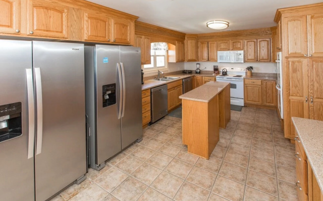 Beach Cabana - 9 Br Home