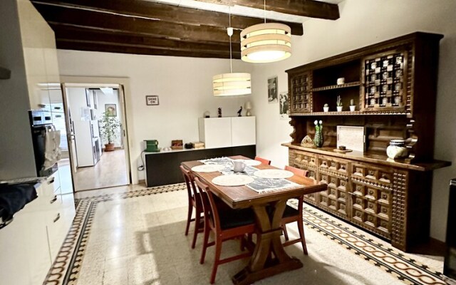 Historical 1400 Ft2 Apartment At Temple Of Apollo