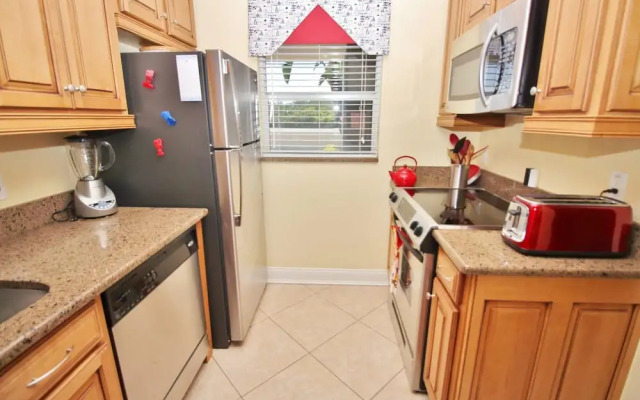 Sea Coast Gardens III 117