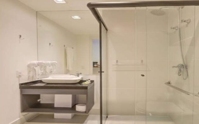 Roomo Be Urban Brooklin