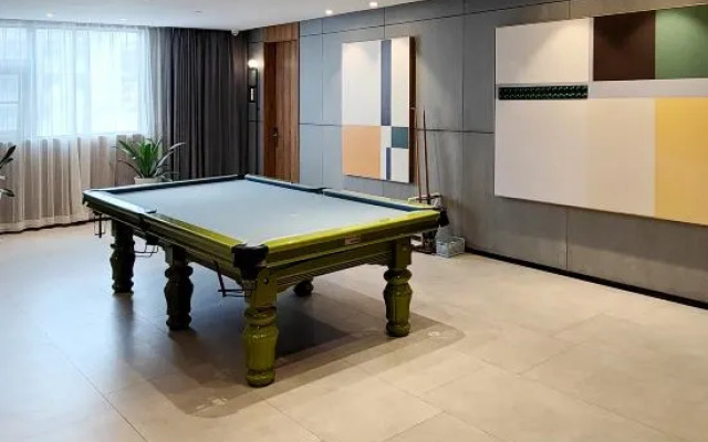 Yilongxuan Hotel (Guangzhou Baiyun Airport Renhe Subway Station)